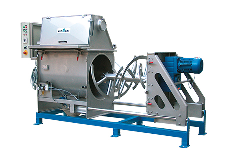 Kaksoisruuvisekoitin